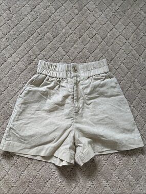 Kendall Lane Linen Shorts